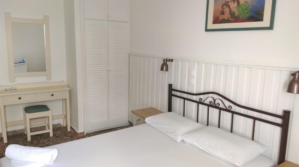 Hotel Hariklia อาเยียกาลินี ภายนอก รูปภาพ